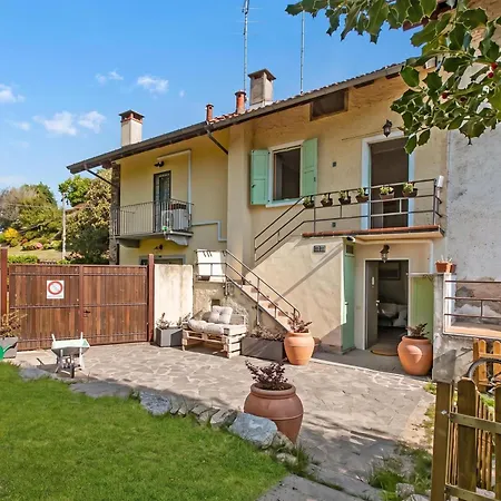 Dimora Della Rocca Private Garden, Wifi, Bbq & Parking - Happy